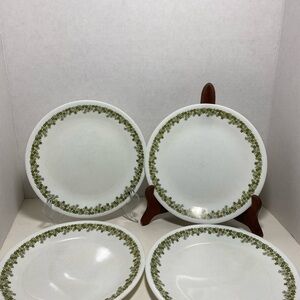 Set a 4 vintage Corelle Spring Blossom/Crazy Daisy luncheon plates 8.5“